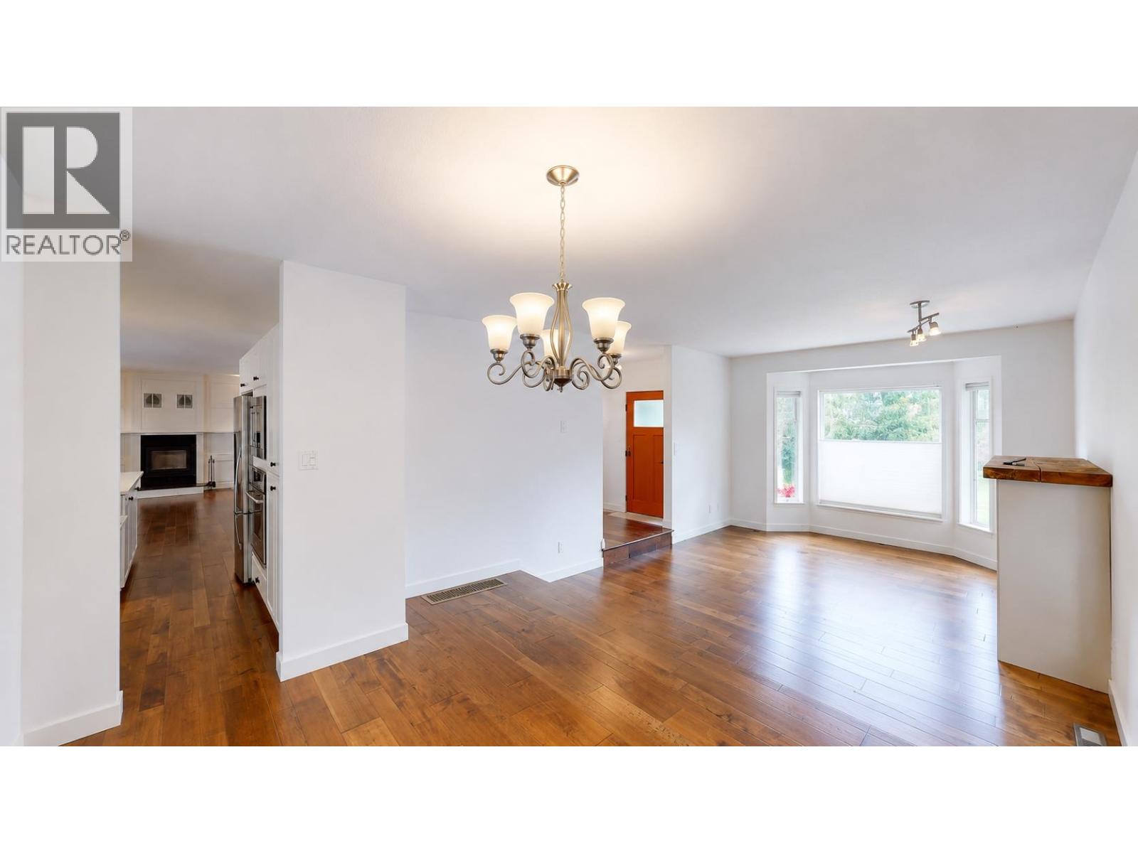 40735 Thunderbird Ridge, Squamish, British Columbia  V0N 1T0 - Photo 2 - R3126417