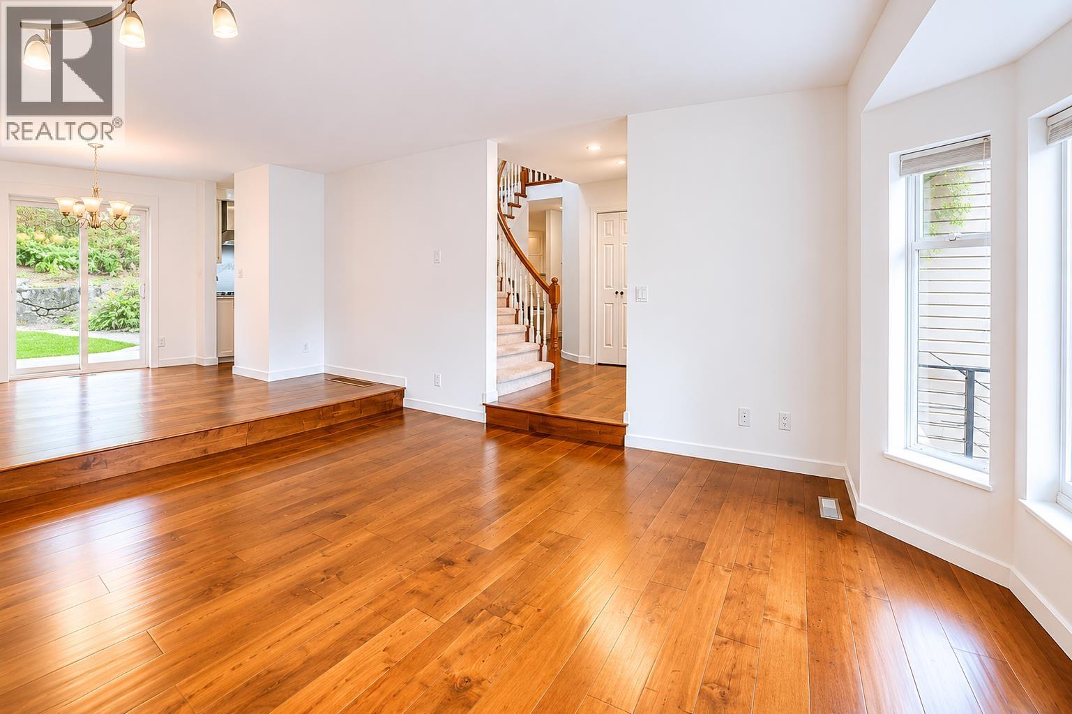 40735 Thunderbird Ridge, Squamish, British Columbia  V0N 1T0 - Photo 4 - R3126417