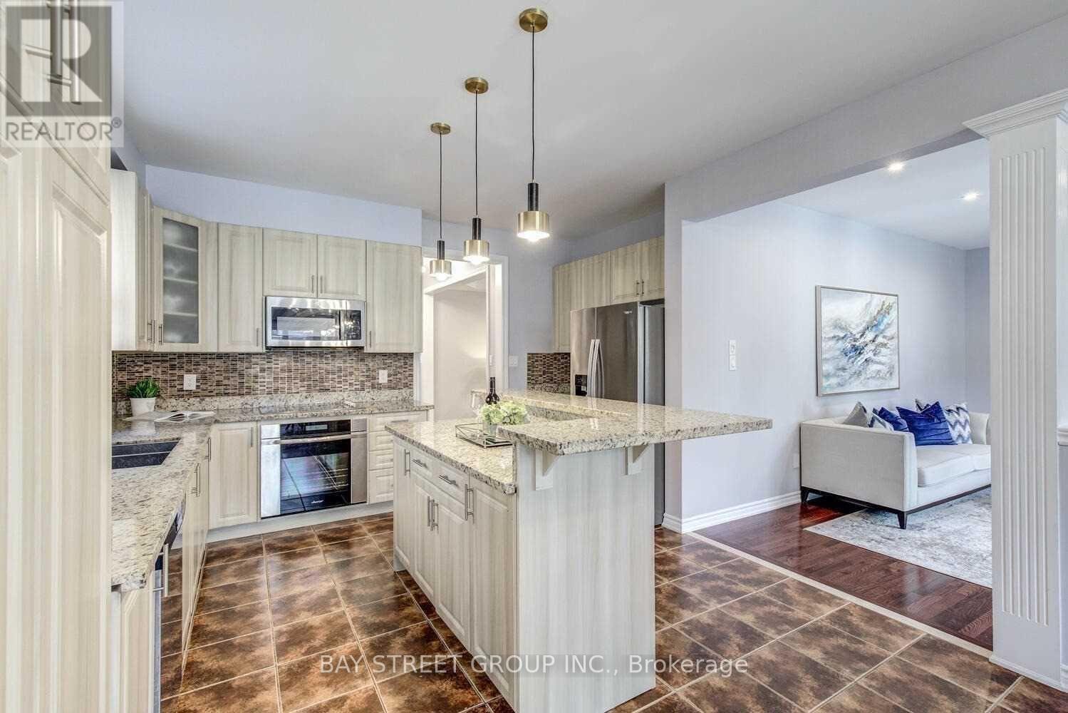 Upper - 134 Ascalon Drive, Vaughan, Ontario L6A 0M4 - Photo 11 - N13159292