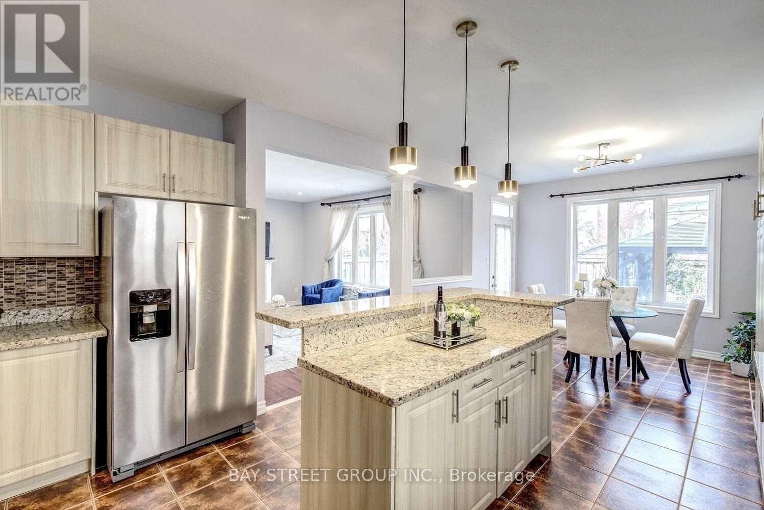 Upper - 134 Ascalon Drive, Vaughan, Ontario L6A 0M4 - Photo 12 - N13159292