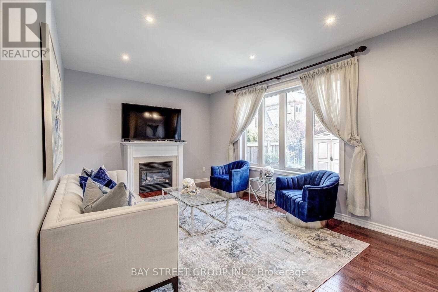 Upper - 134 Ascalon Drive, Vaughan, Ontario L6A 0M4 - Photo 13 - N13159292