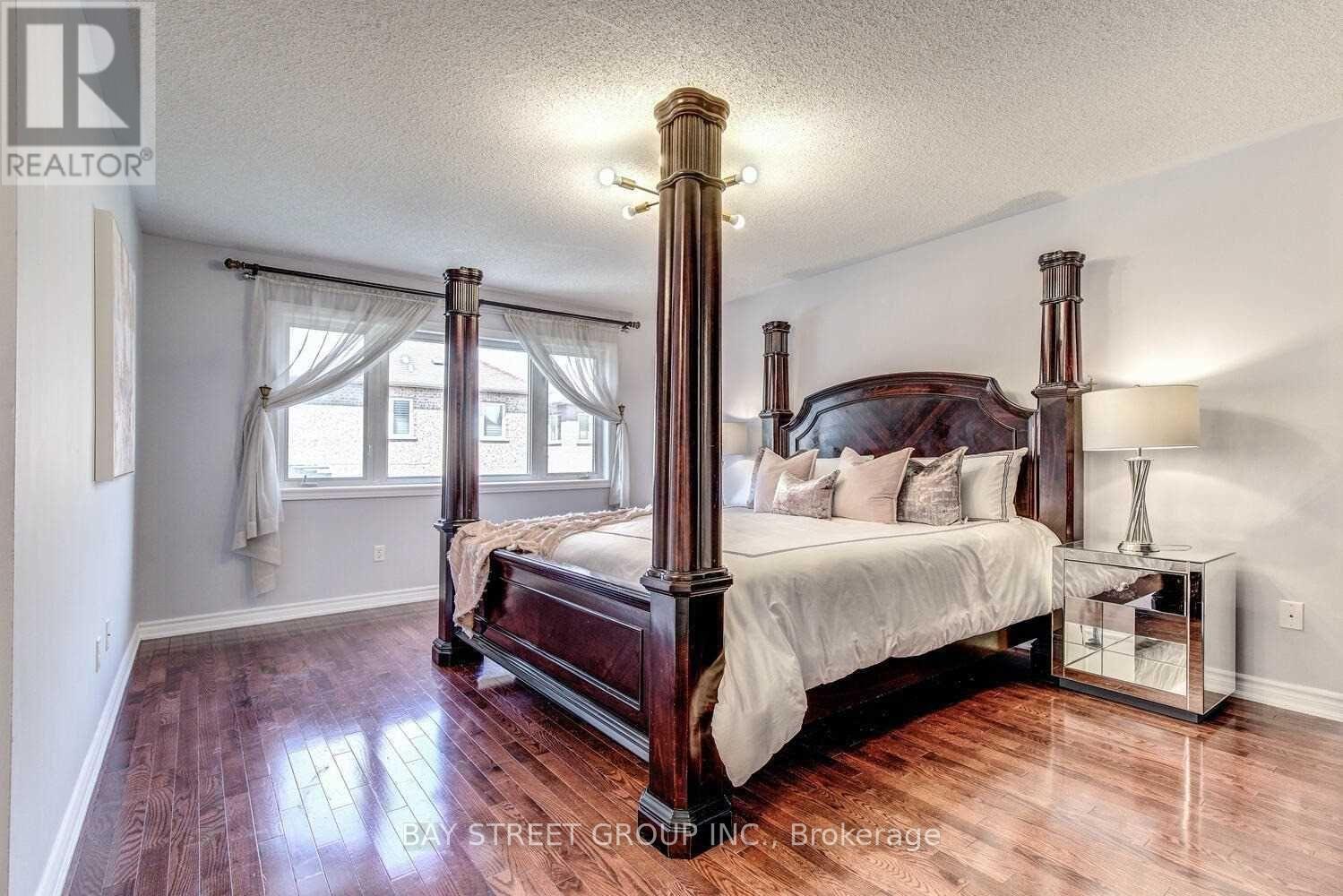 Upper - 134 Ascalon Drive, Vaughan, Ontario L6A 0M4 - Photo 16 - N13159292
