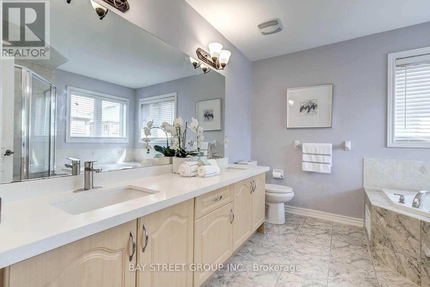 Upper - 134 Ascalon Drive, Vaughan, Ontario L6A 0M4 - Photo 17 - N13159292