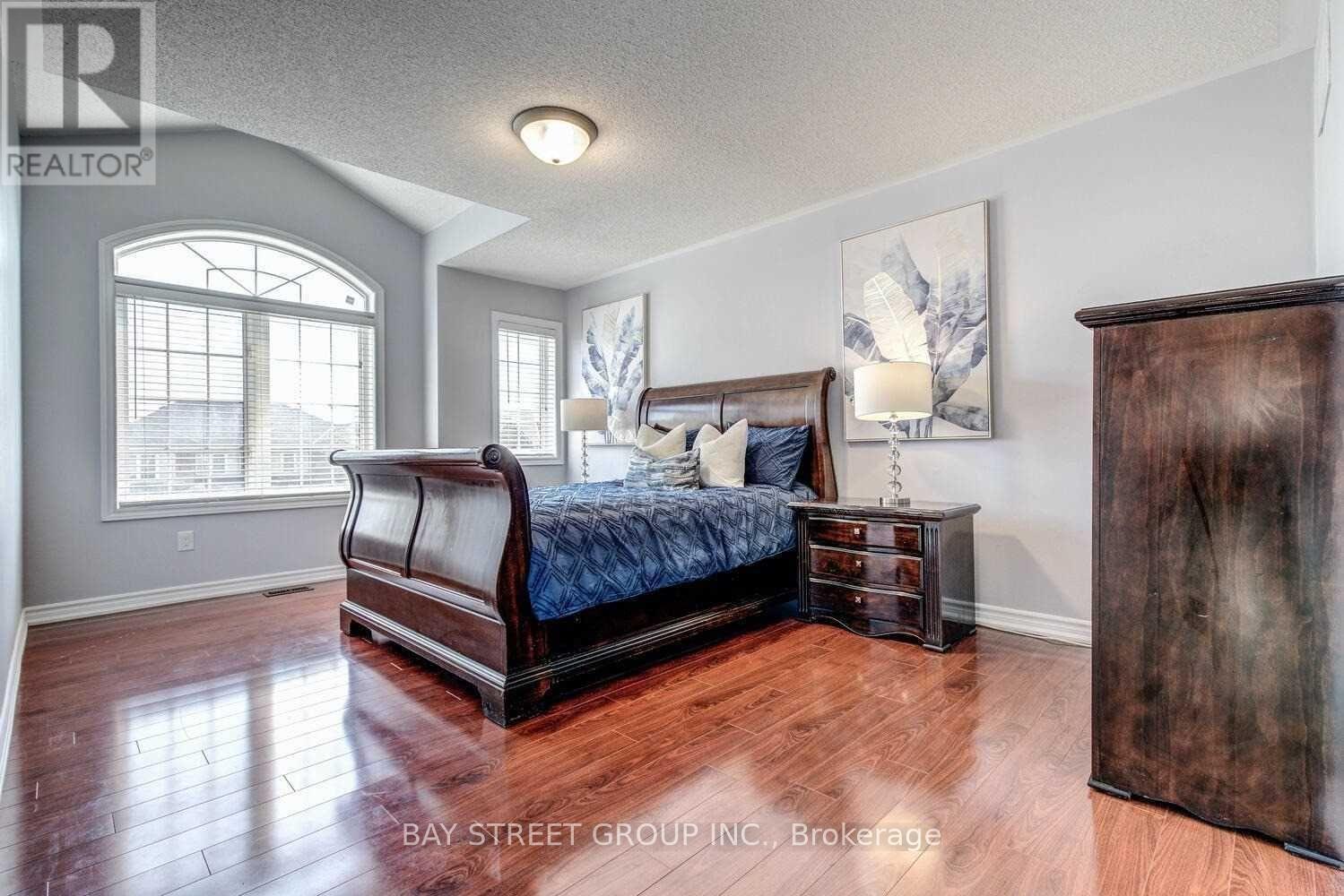 Upper - 134 Ascalon Drive, Vaughan, Ontario L6A 0M4 - Photo 19 - N13159292