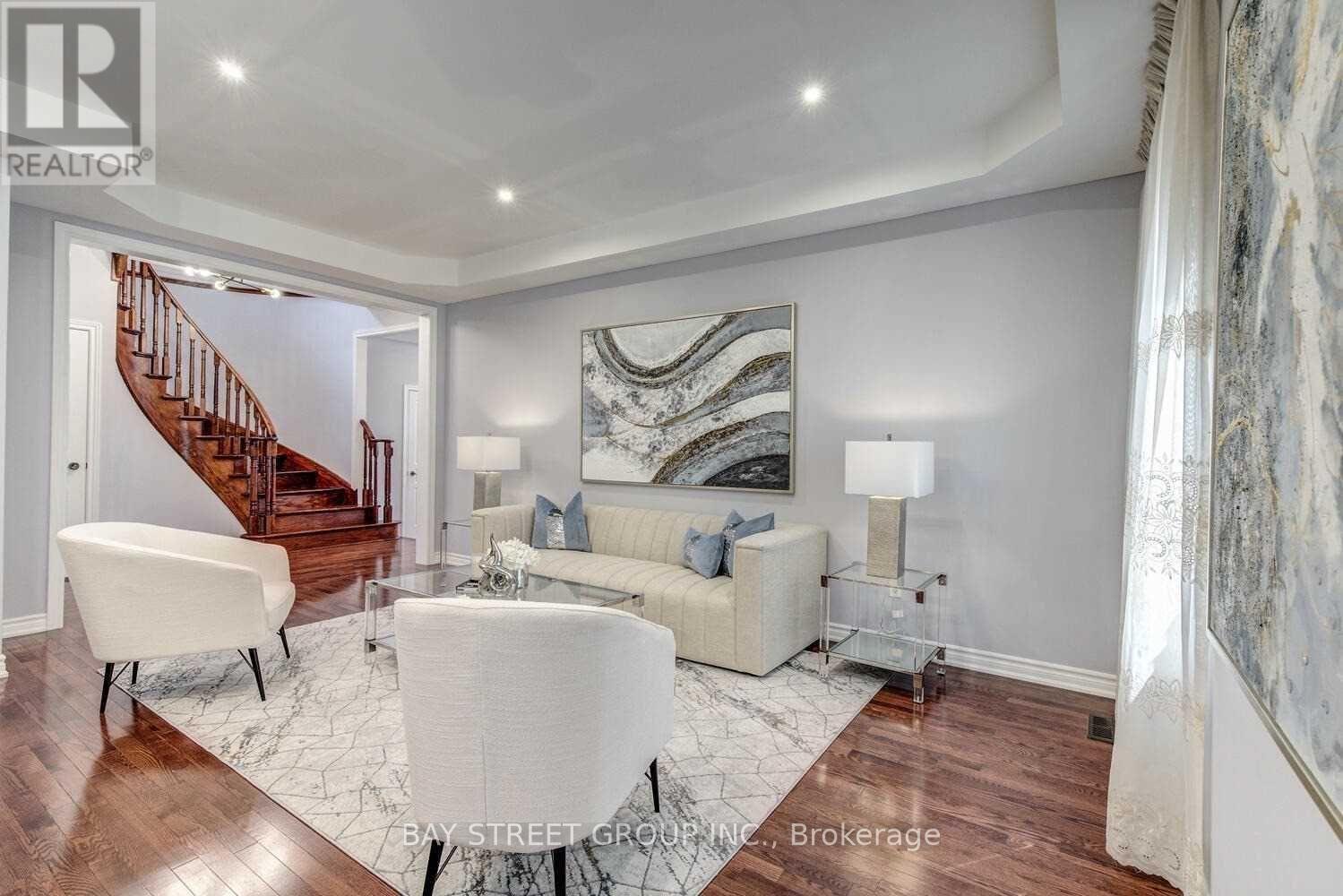 Upper - 134 Ascalon Drive, Vaughan, Ontario L6A 0M4 - Photo 5 - N13159292