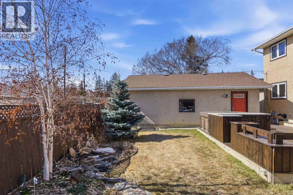 1315 Lake Michigan Crescent SE, Calgary, Alberta  T2J 3E9 - Photo 29 - A2298177