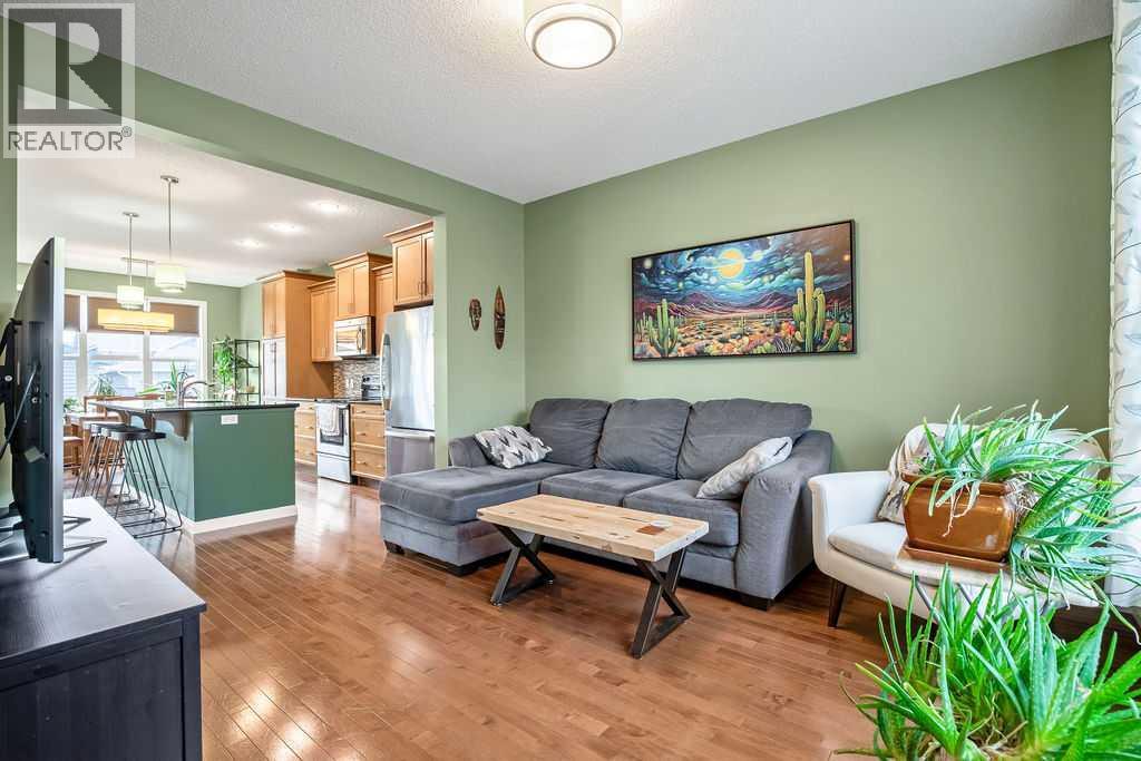 149 Fireside Boulevard, Cochrane, Alberta  T4C 0R1 - Photo 5 - A2313209