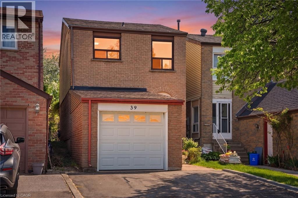 39 RIVIERA Drive, Vaughan, Ontario