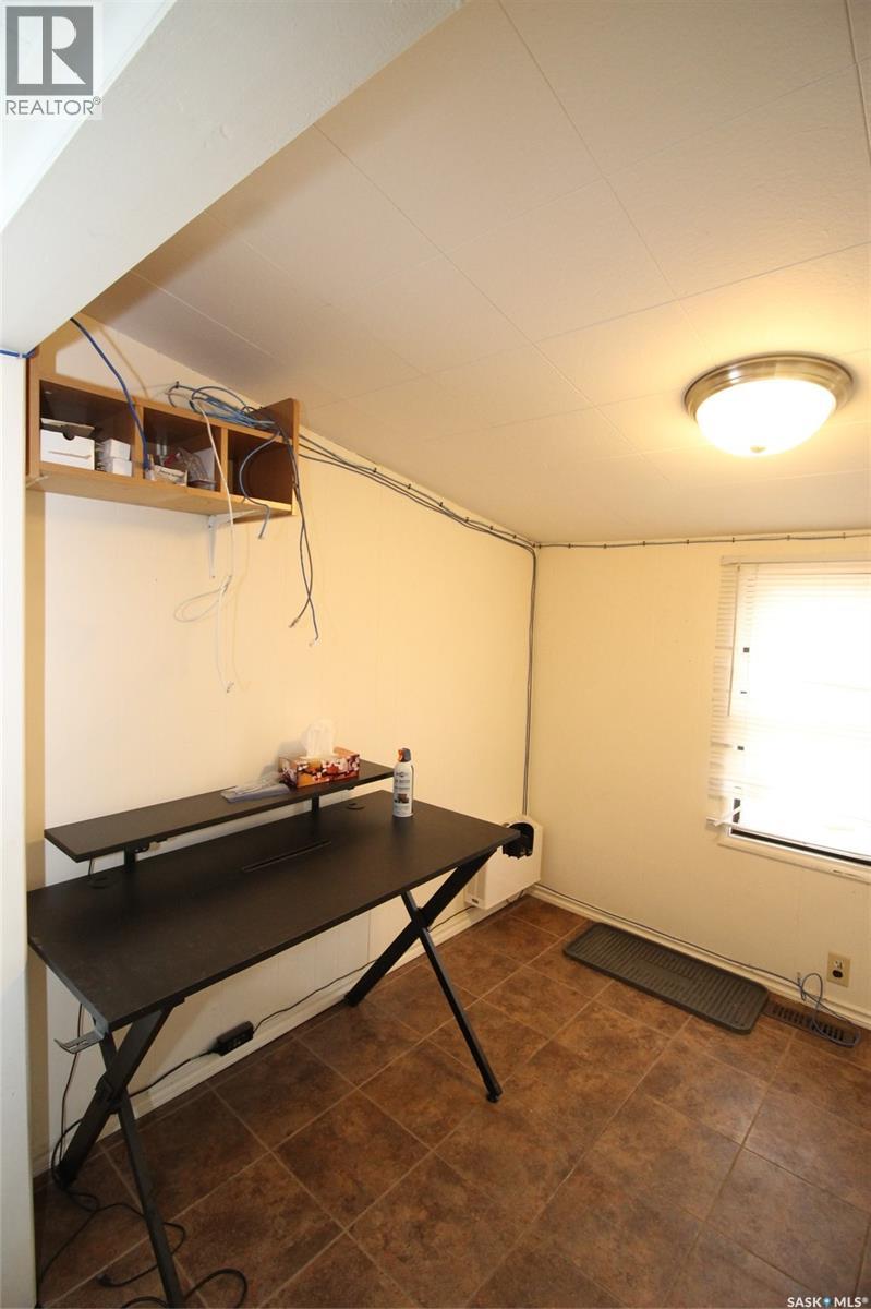 403 4th Street W, Shaunavon, Saskatchewan  S0N 2M0 - Photo 14 - SK036797