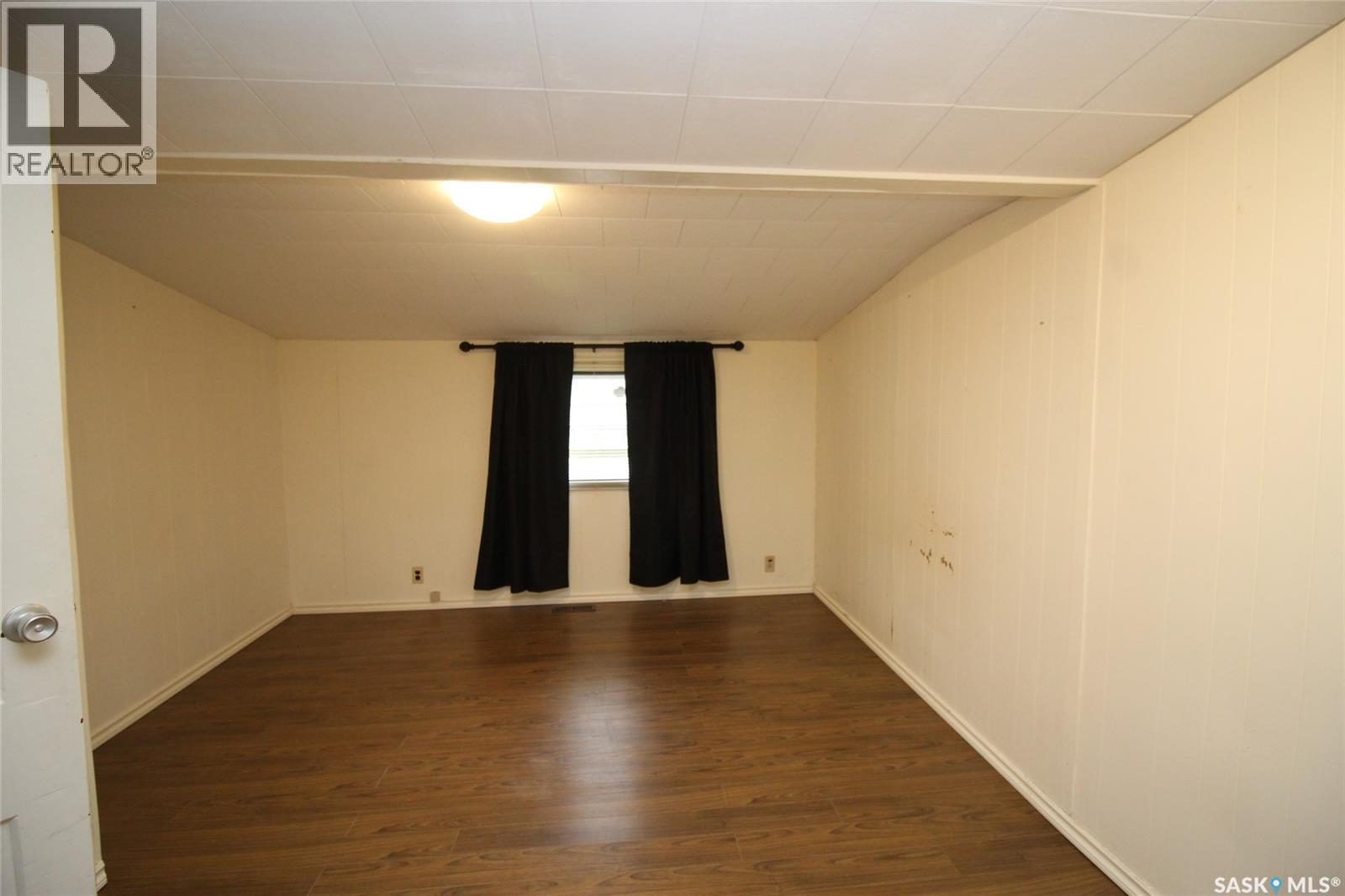 403 4th Street W, Shaunavon, Saskatchewan  S0N 2M0 - Photo 8 - SK036797