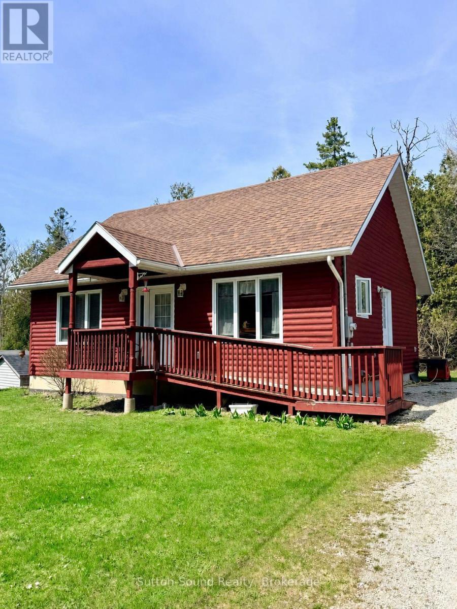 554 Stokes Bay Road, Northern Bruce Peninsula, Ontario  N0H 2M0 - Photo 2 - X12741950