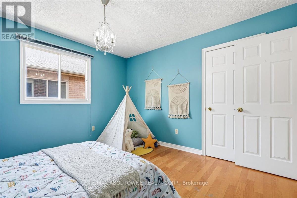 2055 Blacksmith Lane, Oakville, Ontario  L6M 3A3 - Photo 32 - W13159172