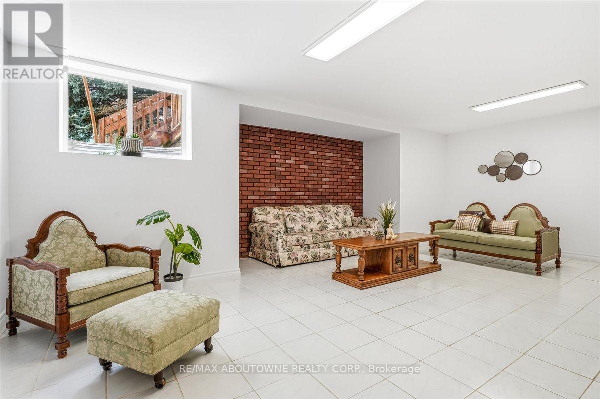 2055 Blacksmith Lane, Oakville, Ontario  L6M 3A3 - Photo 39 - W13159172