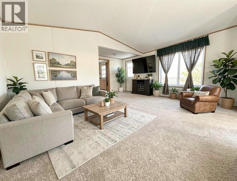 214 Blue Heron Road, Rural Newell, Alberta  T1R 0S1 - Photo 2 - A2297045