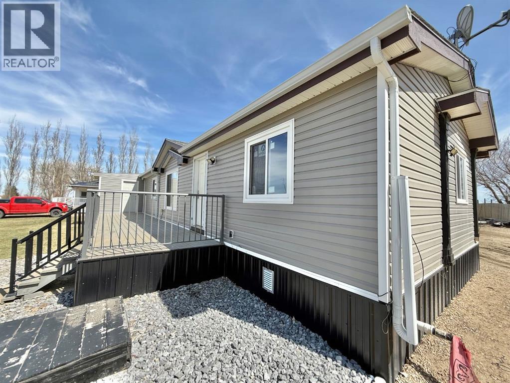 214 Blue Heron Road, Rural Newell, Alberta  T1R 0S1 - Photo 8 - A2297045