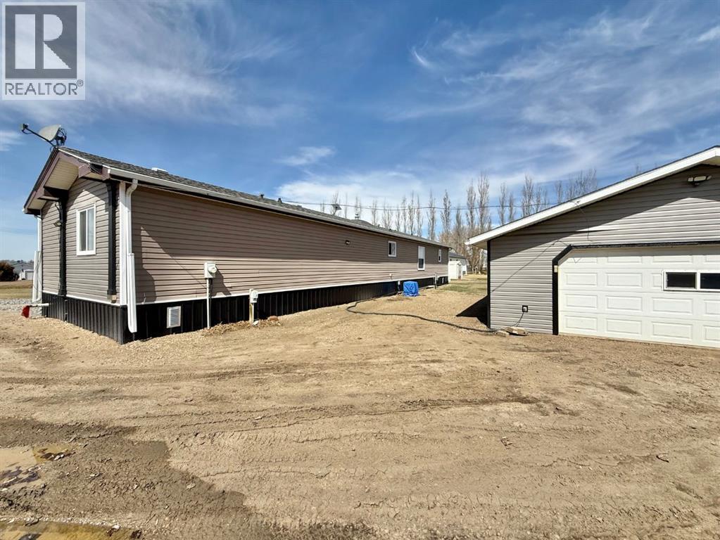 214 Blue Heron Road, Rural Newell, Alberta  T1R 0S1 - Photo 14 - A2297045