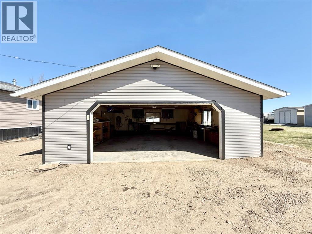 214 Blue Heron Road, Rural Newell, Alberta  T1R 0S1 - Photo 17 - A2297045