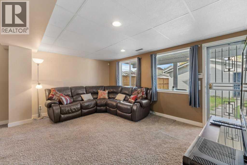 10744 Hidden Valley Drive NW, Calgary, Alberta  T3A 5K1 - Photo 18 - A2313517