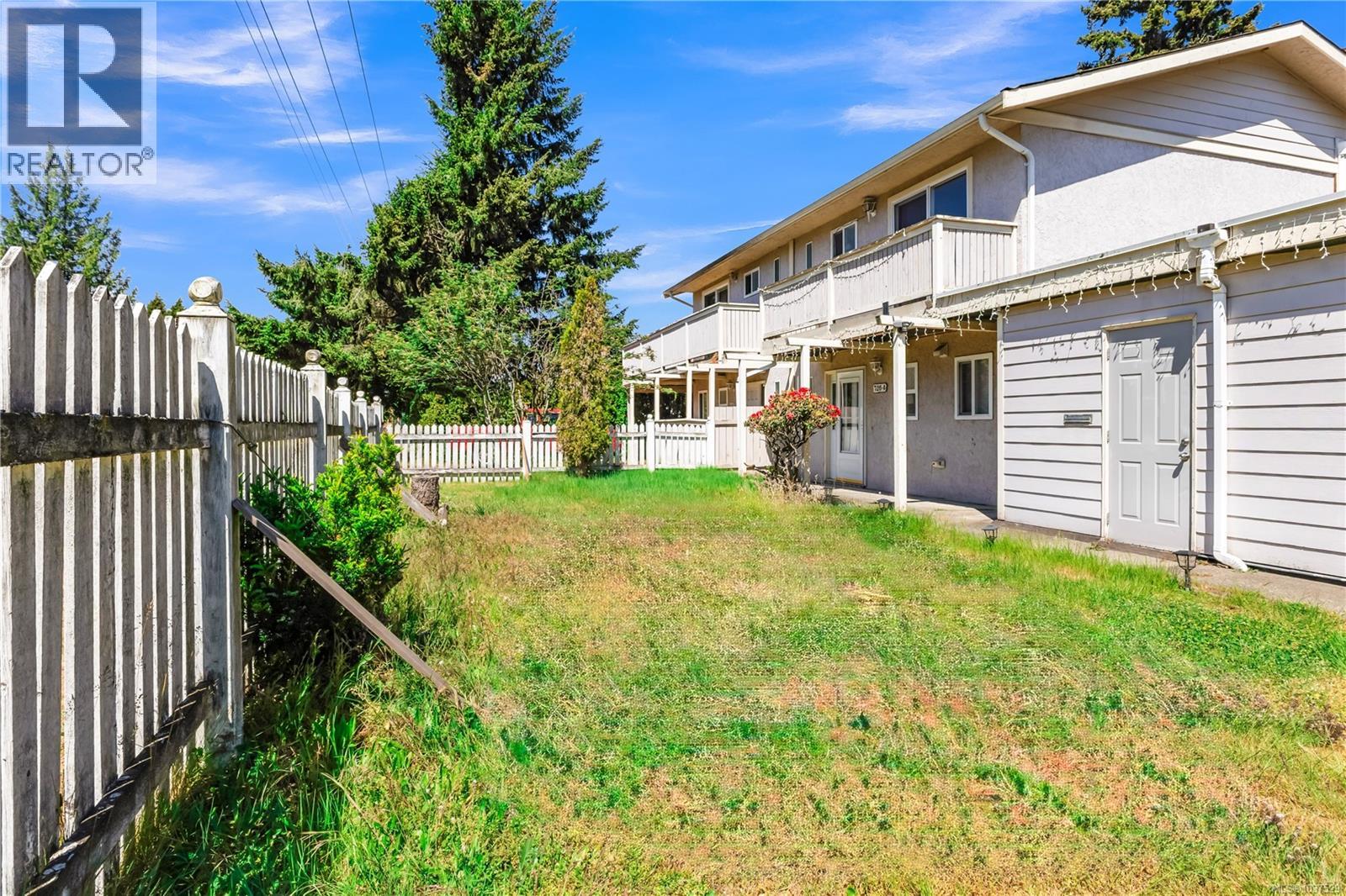 726a Kelly Rd, Colwood, British Columbia  V9B 2A9 - Photo 4 - 1037529