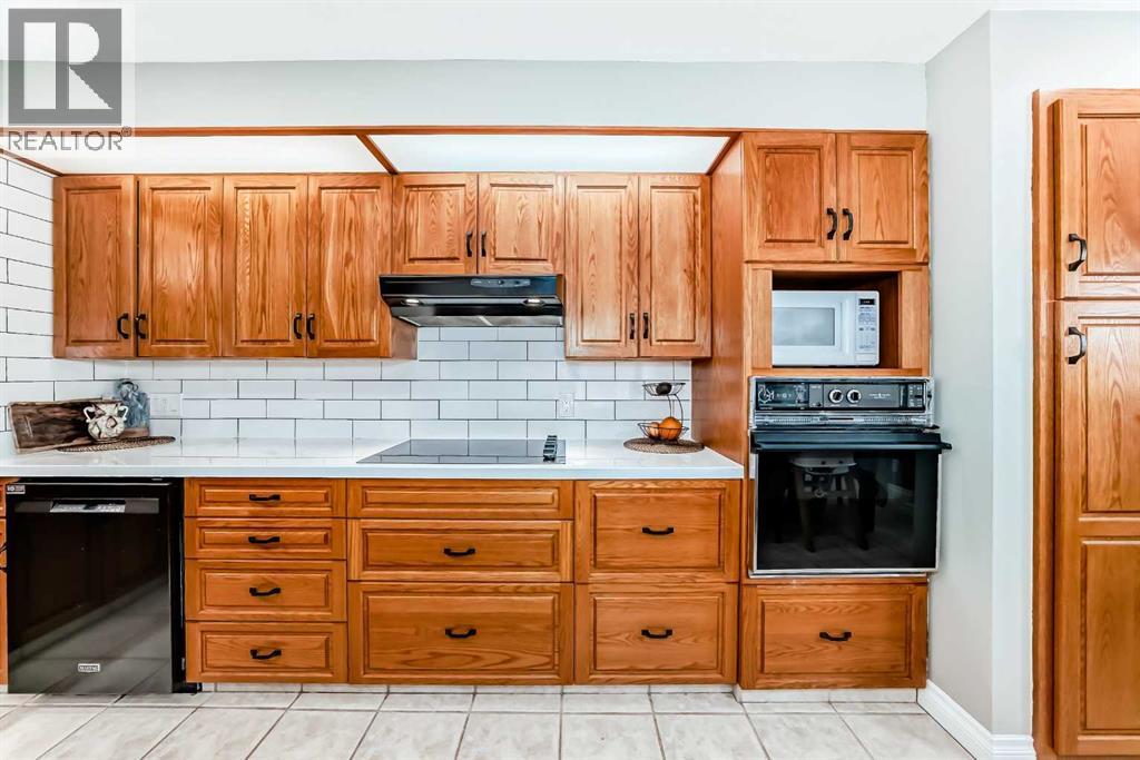 8043 Elbow Drive SW, Calgary, Alberta  T2V 1K5 - Photo 8 - A2291798