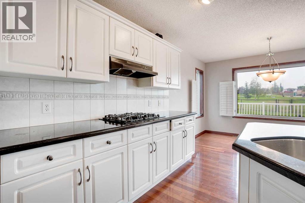 161 Panamount Close NW, Calgary, Alberta  T3K 5P6 - Photo 12 - A2313177