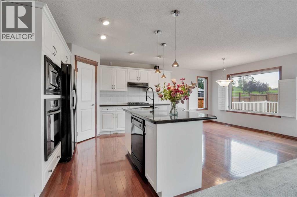 161 Panamount Close NW, Calgary, Alberta  T3K 5P6 - Photo 9 - A2313177