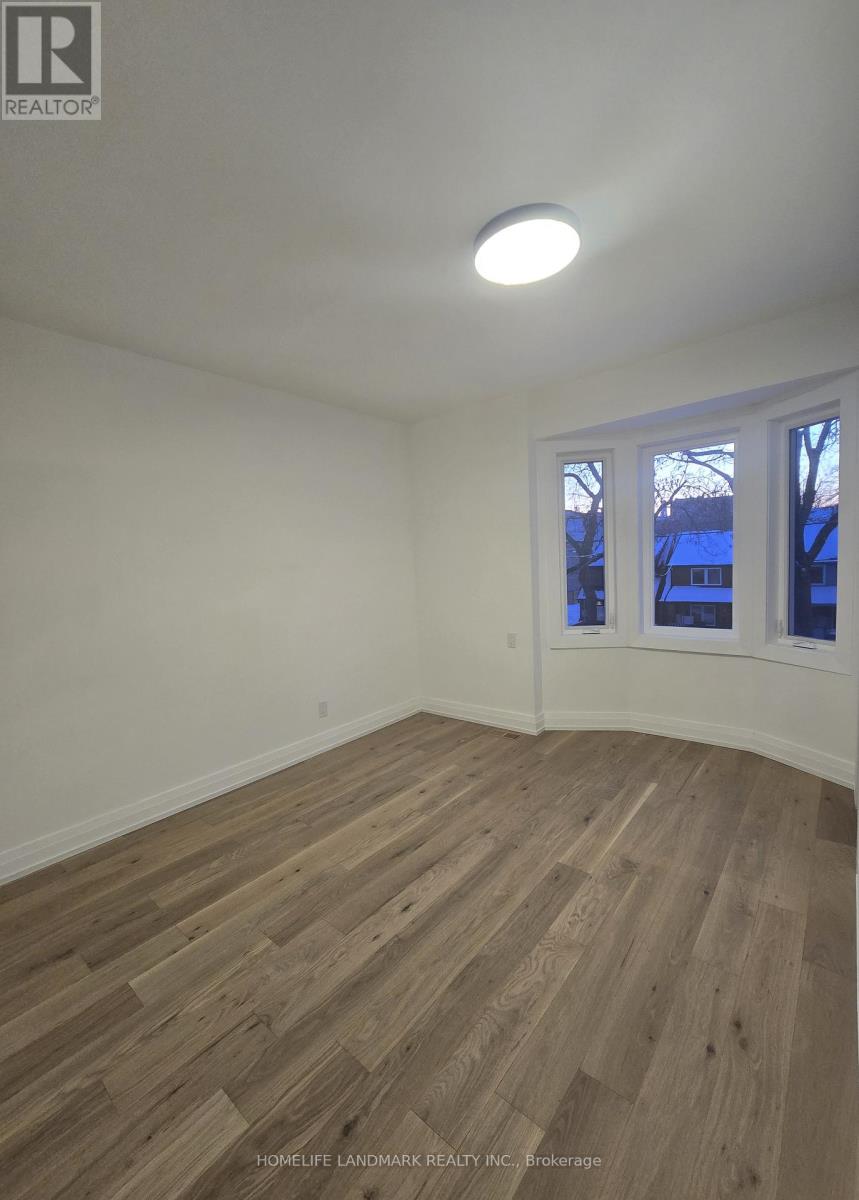 9 Alton Avenue, Toronto, Ontario  M4L 2M3 - Photo 13 - E13159320