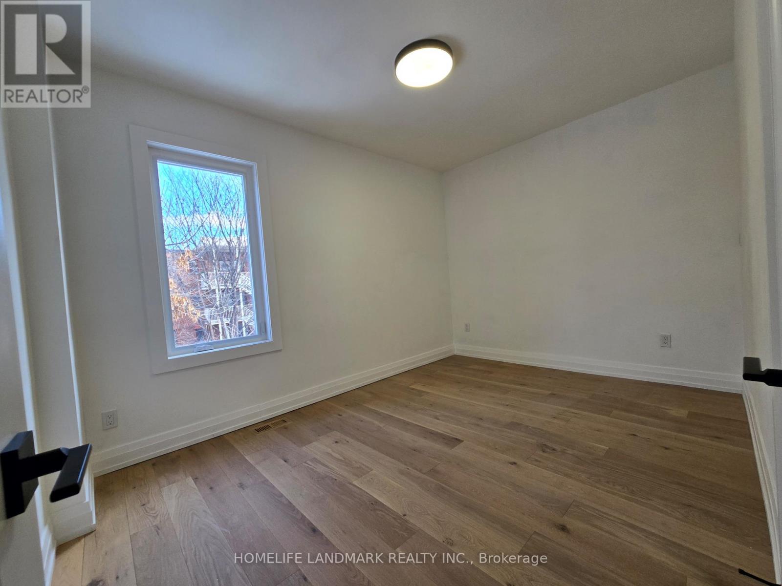 9 Alton Avenue, Toronto, Ontario  M4L 2M3 - Photo 9 - E13159320