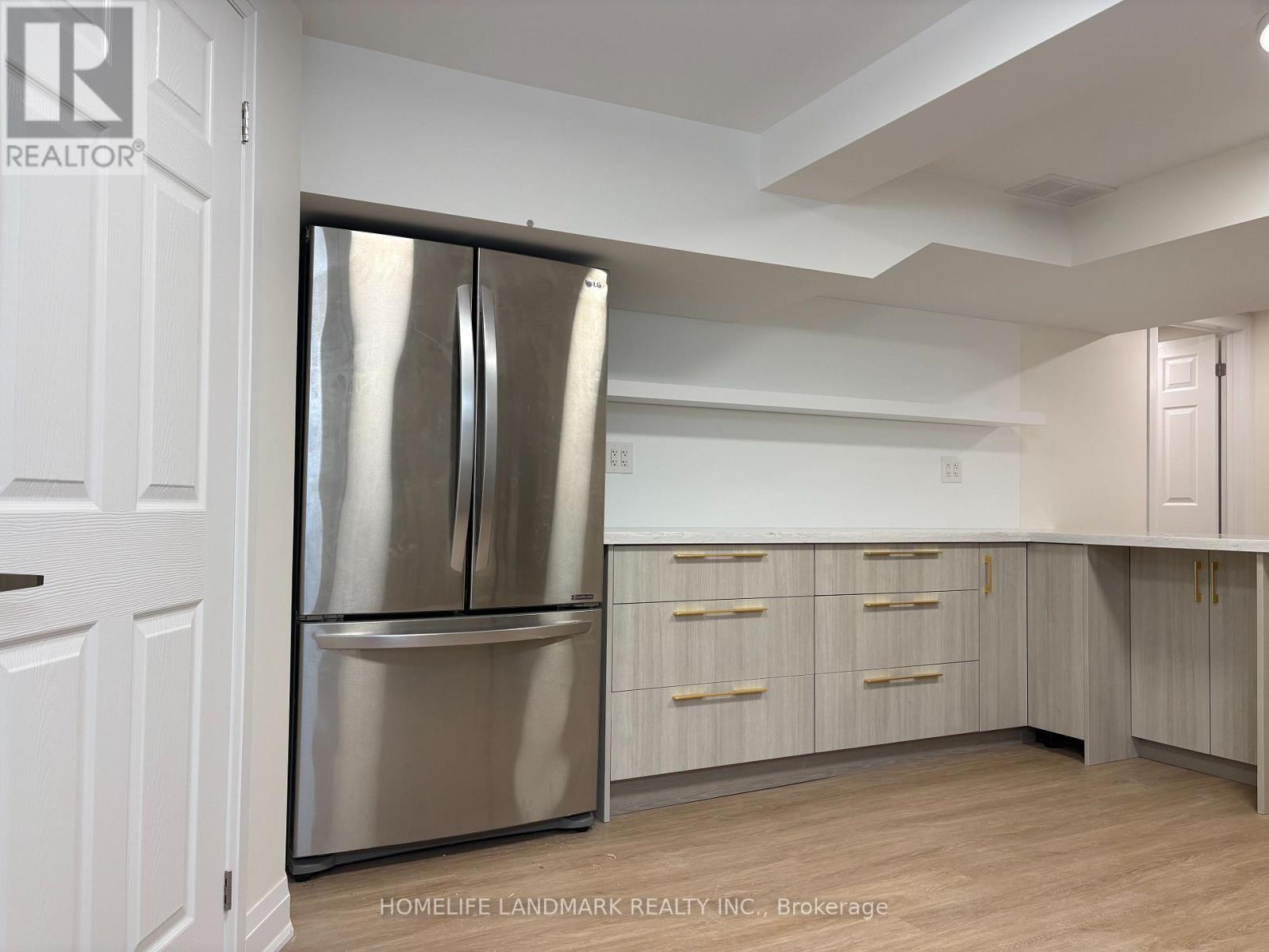 LOWER 39 SILVERSTED DRIVE