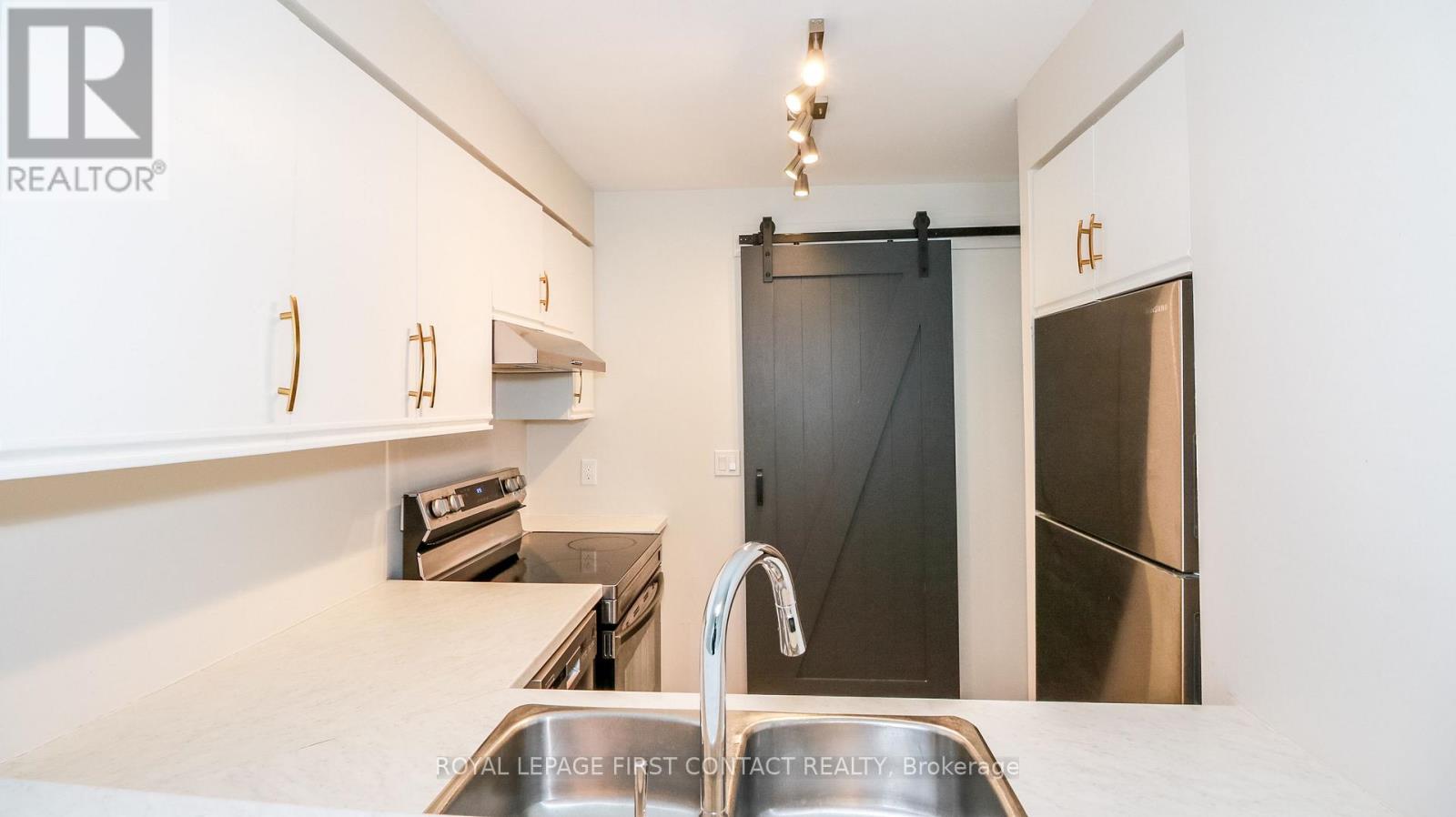 309 - 140 Dunlop Street E, Barrie (City Centre), Ontario  L4M 6H9 - Photo 8 - S13159336