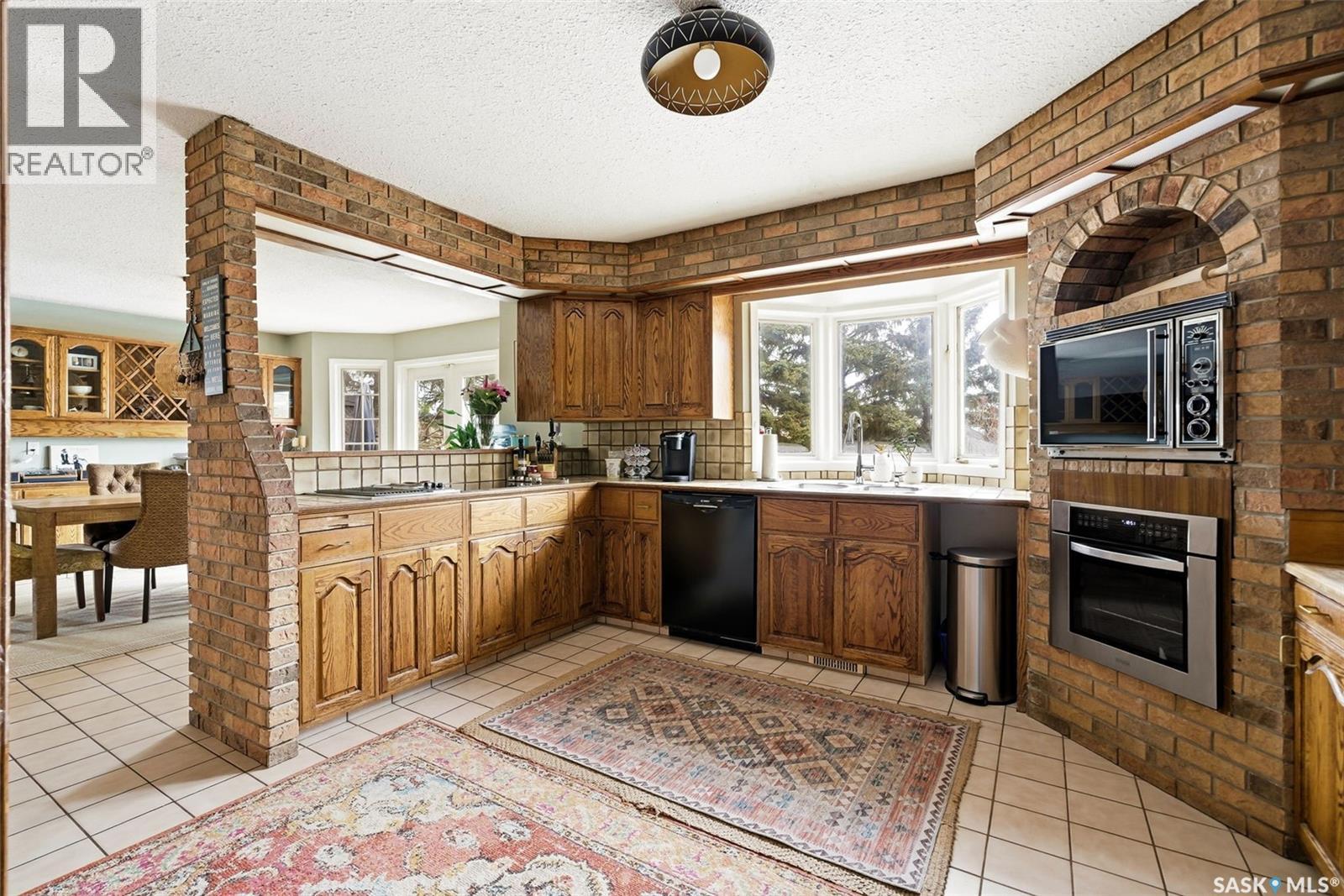 2402 Truesdale Drive, Regina, Saskatchewan  S4V 0W2 - Photo 14 - SK036723