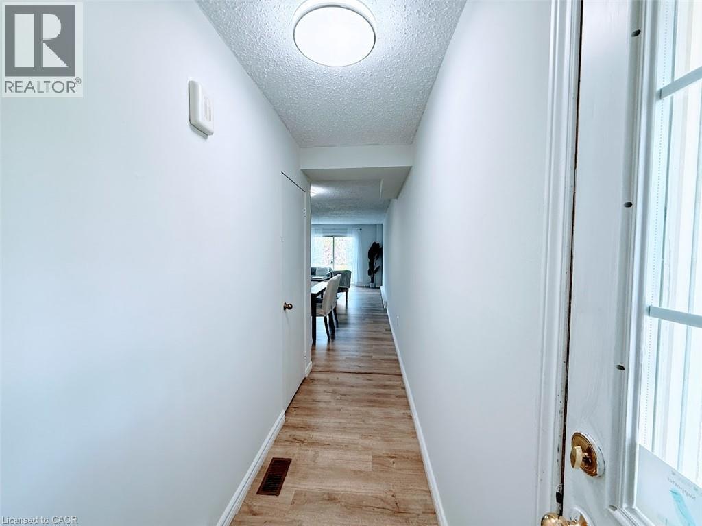 515 N Weber Street N Unit# G, Waterloo, Ontario  N2L 4G1 - Photo 3 - 40832551