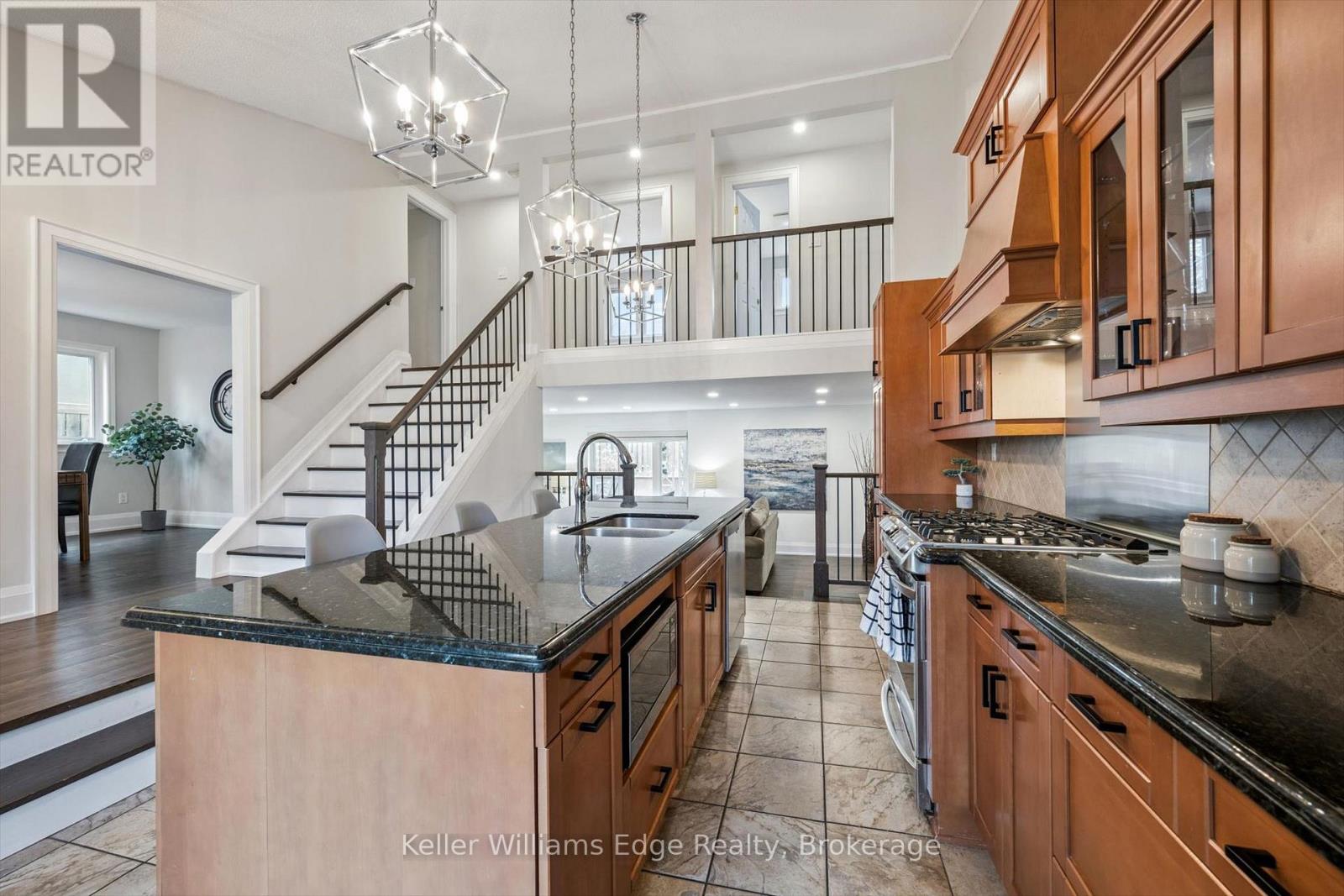 2414 Upton Court, Oakville, Ontario  L6L 5E4 - Photo 6 - W13159398