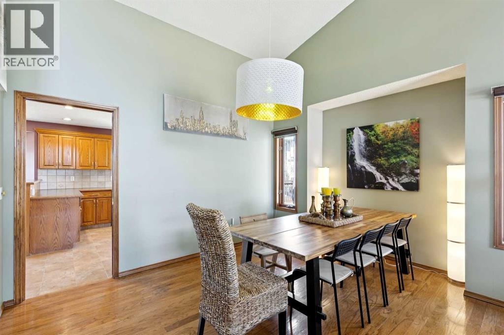 111 Scenic Ridge Court NW, Calgary, Alberta  T3L 1V2 - Photo 6 - A2304211