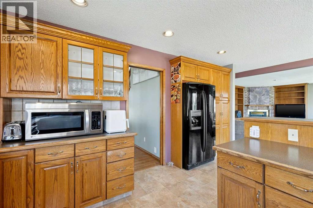 111 Scenic Ridge Court NW, Calgary, Alberta  T3L 1V2 - Photo 11 - A2304211