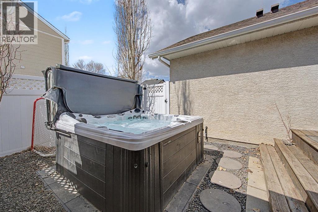 8 Ypres Lane SW, Calgary, Alberta  T2T 6M9 - Photo 41 - A2313494