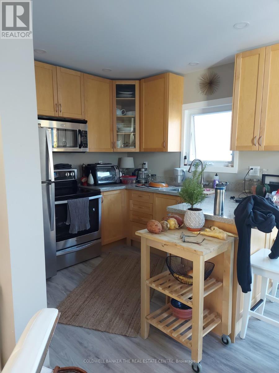 B - 61 Brock Street E, Uxbridge, Ontario L9P 1K2 - Photo 3 - N13159396