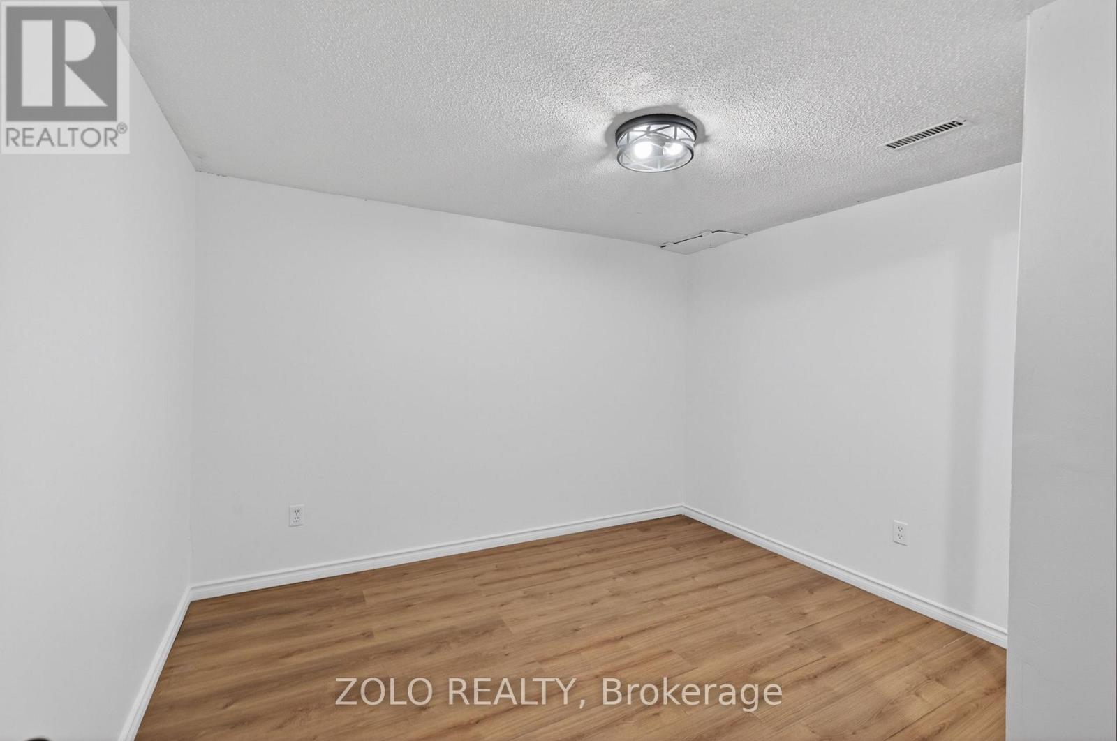 6166 Kindree Circle, Mississauga, Ontario  L5N 3C2 - Photo 28 - W13159400