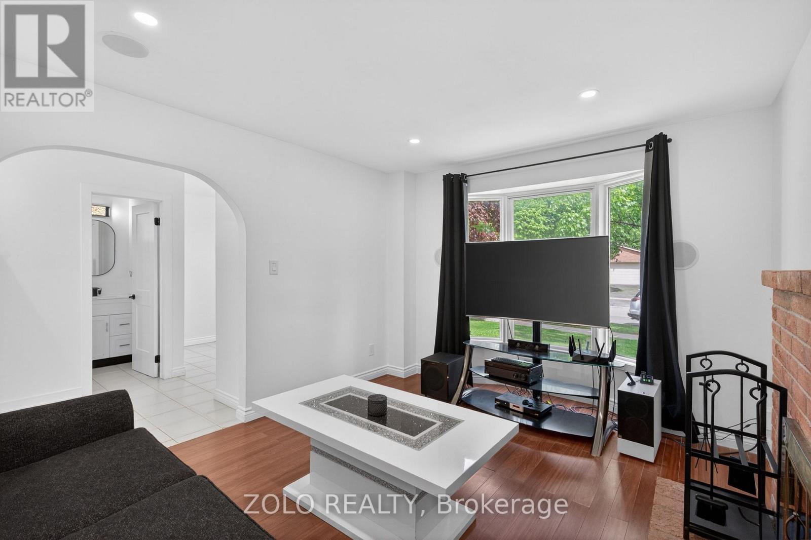 6166 Kindree Circle, Mississauga, Ontario  L5N 3C2 - Photo 9 - W13159400