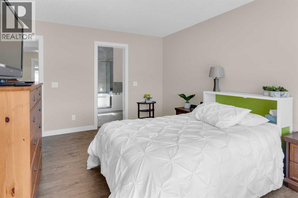 70 Sage Bluff Gate NW, Calgary, Alberta  T3R 0Y9 - Photo 21 - A2306902