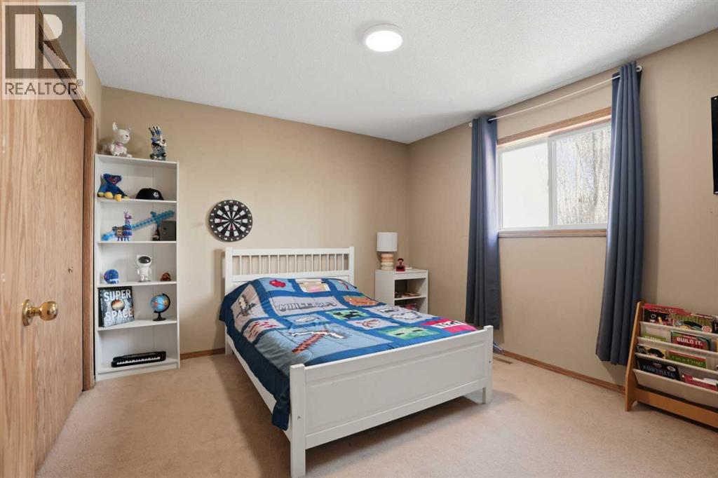11 Somerglen Place SW, Calgary, Alberta  T2Y 3L5 - Photo 26 - A2312646