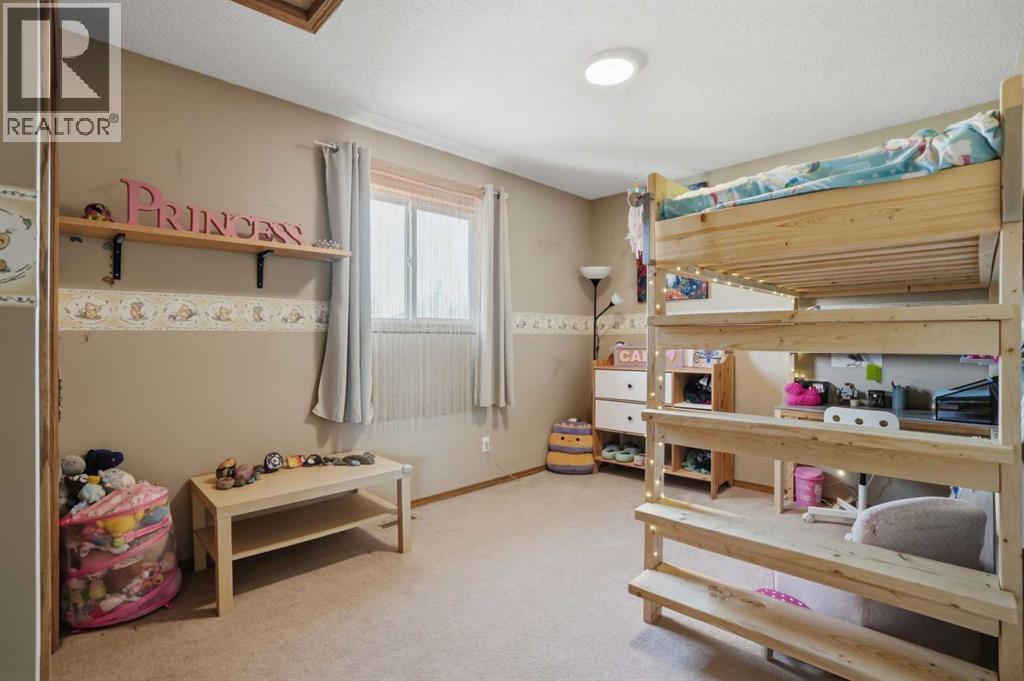11 Somerglen Place SW, Calgary, Alberta  T2Y 3L5 - Photo 24 - A2312646
