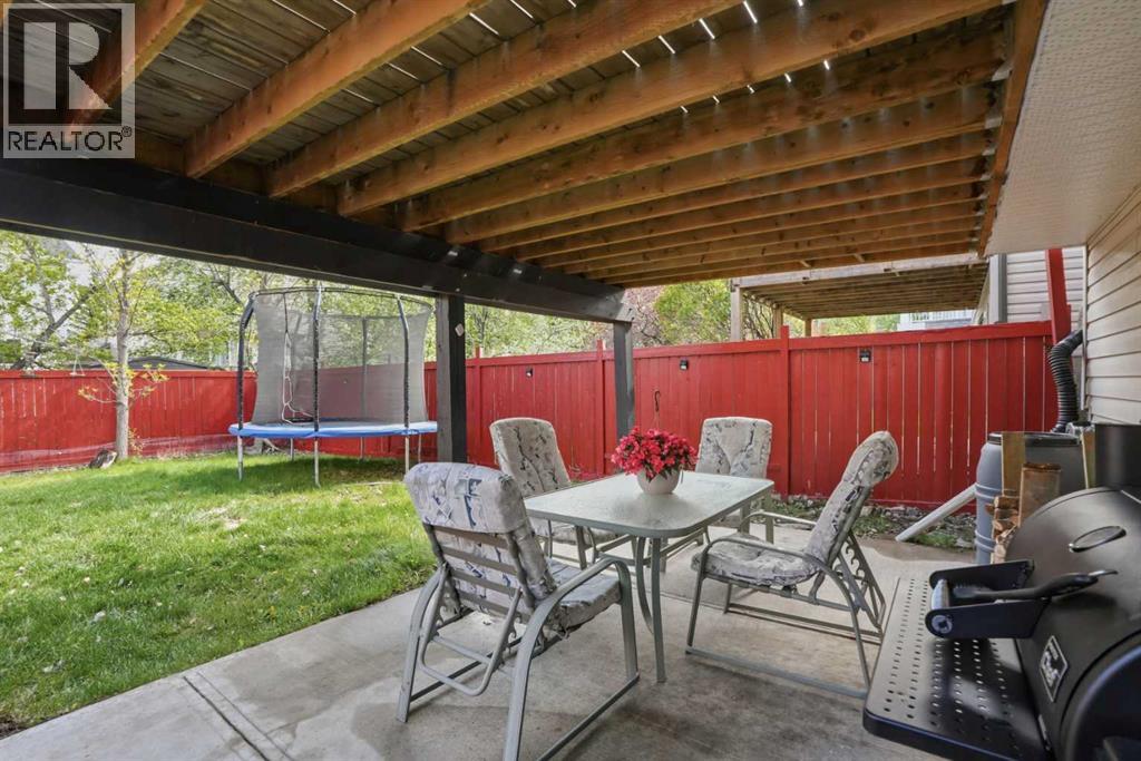 11 Somerglen Place SW, Calgary, Alberta  T2Y 3L5 - Photo 30 - A2312646