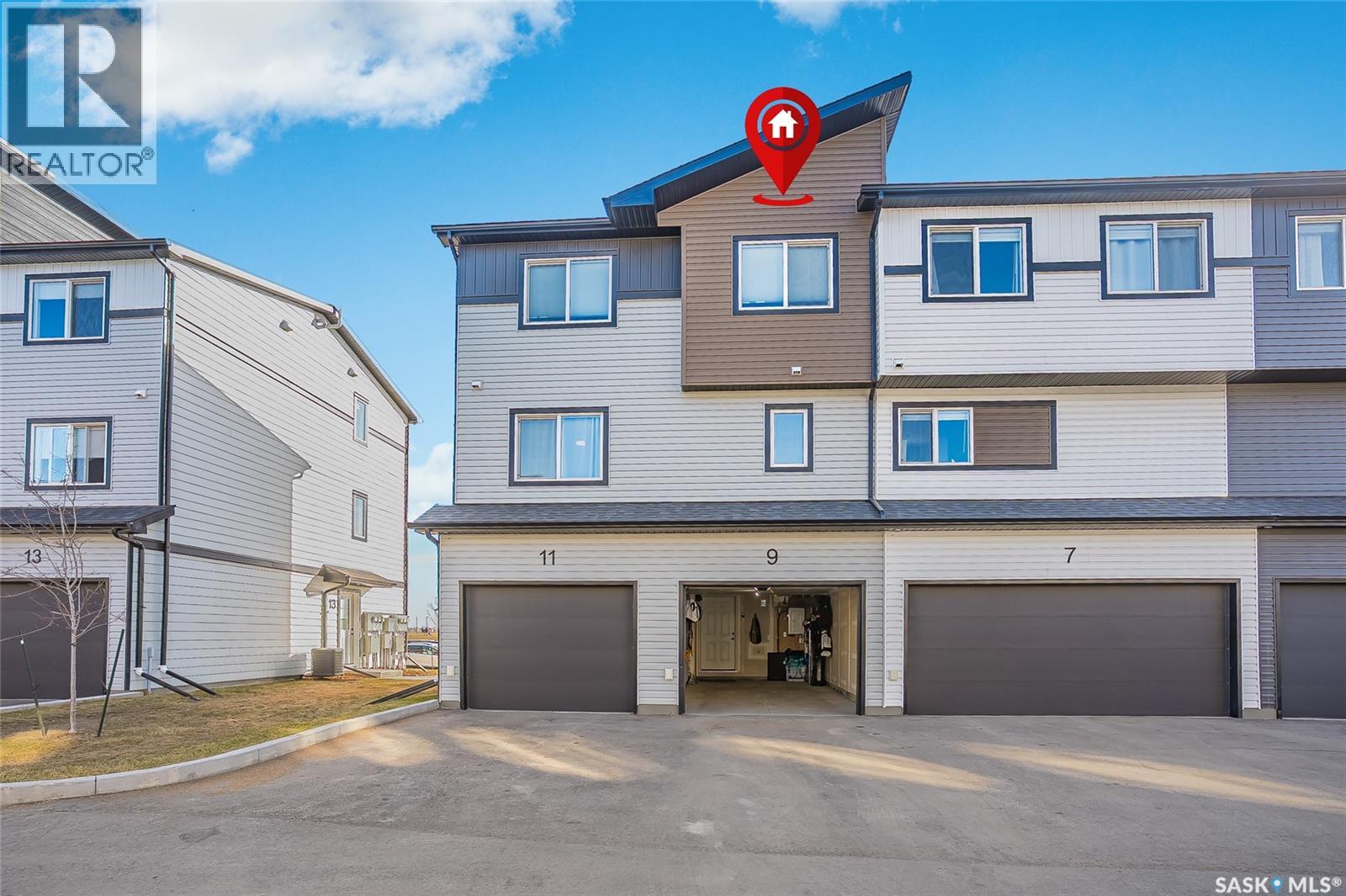9 651 Dubois Crescent, Saskatoon, Saskatchewan  S7V 0R3 - Photo 3 - SK036807
