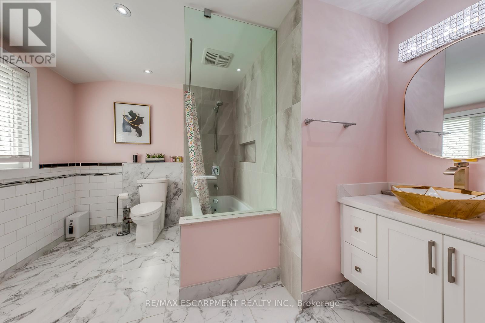 108 Runnymede Road, Toronto, Ontario  M6S 2Y3 - Photo 19 - W13157250