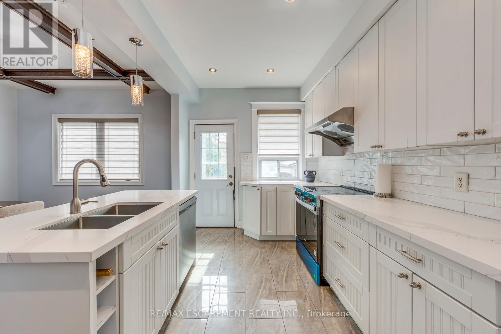 108 Runnymede Road, Toronto, Ontario  M6S 2Y3 - Photo 12 - W13157250