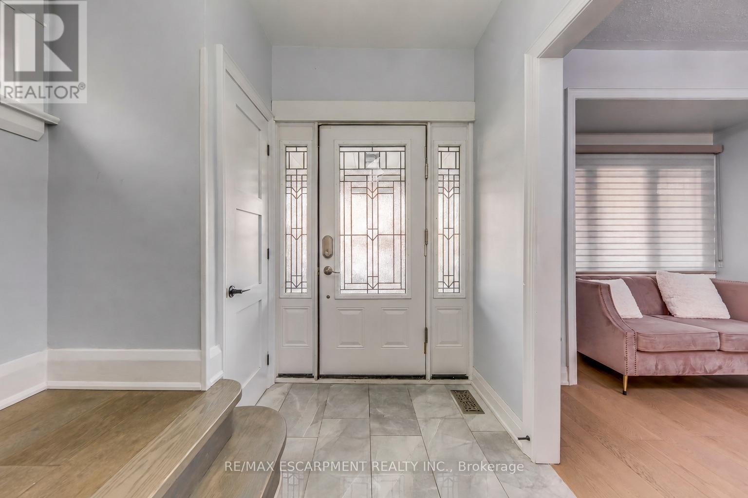 108 Runnymede Road, Toronto, Ontario  M6S 2Y3 - Photo 3 - W13157250