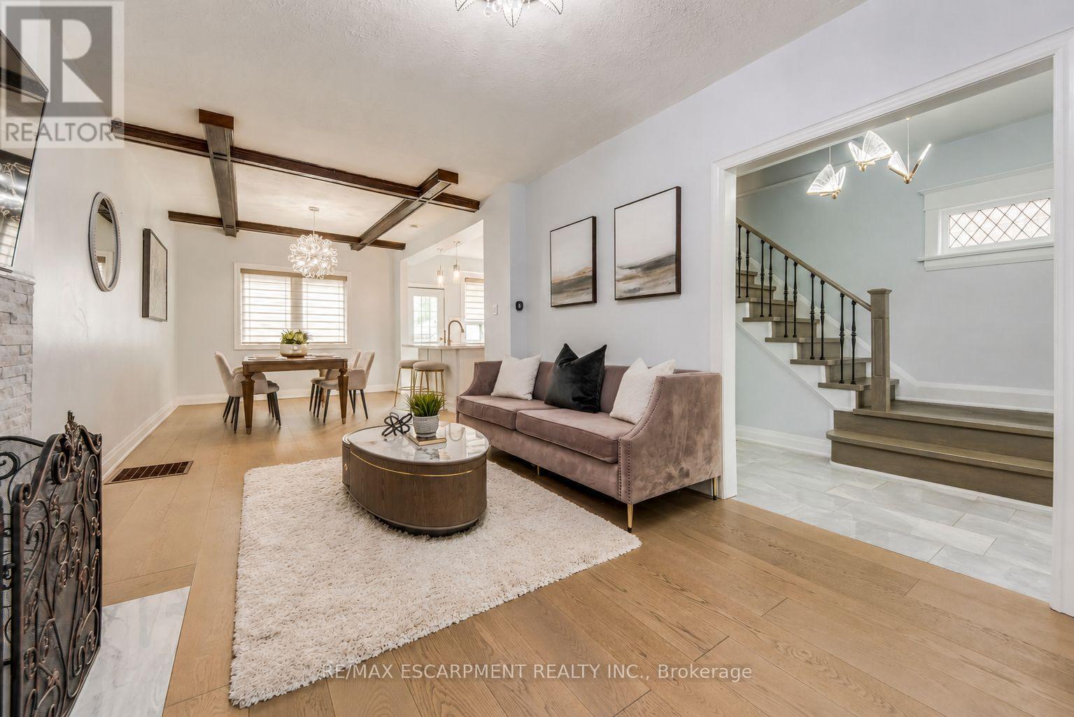 108 Runnymede Road, Toronto, Ontario  M6S 2Y3 - Photo 5 - W13157250
