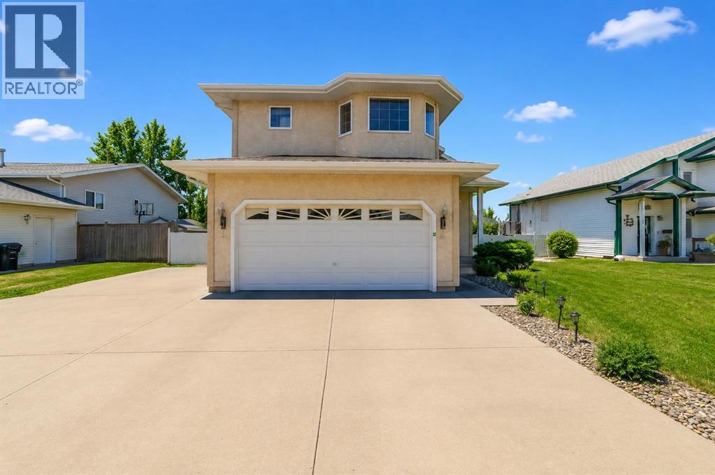 24 Elliott Drive, Camrose, Alberta  T4V 4V6 - Photo 2 - A2299918