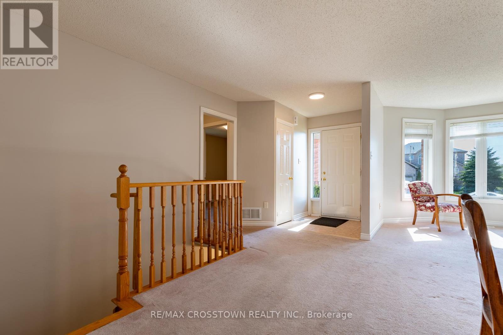 156 Pringle Drive, Barrie, Ontario  L4N 0R3 - Photo 4 - S13159434
